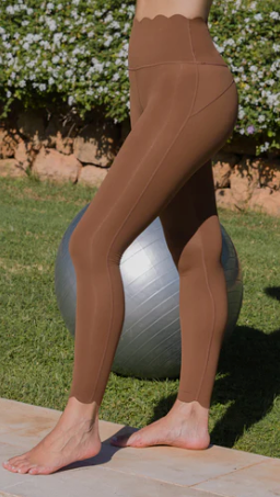 BROWN HIGH-WAIST PETAL ENERGY LEGGING